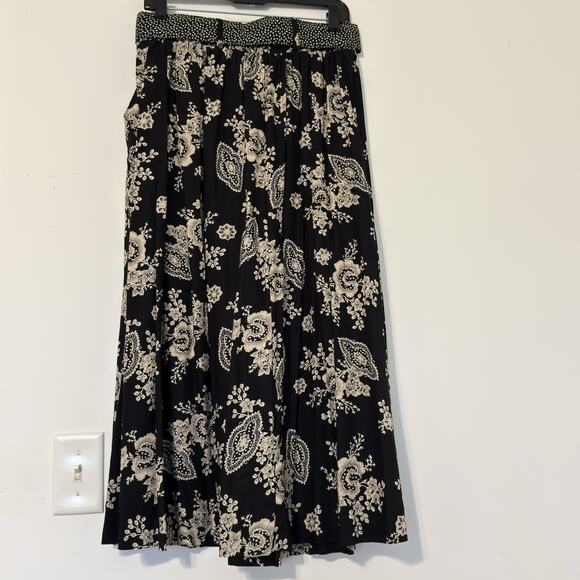 Options by Madison’s Long Black Skirt with Cream Paisley Boho Style Size L Rayon - Picture 5 of 10